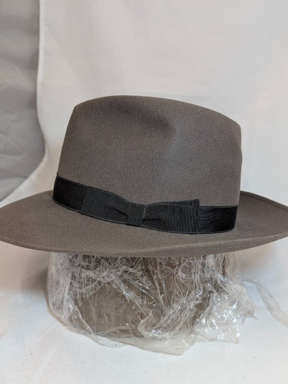 Vintage Borsalino Non Plus Ultra Fedora – Pumice Gray – 55cm / US 6 7/8